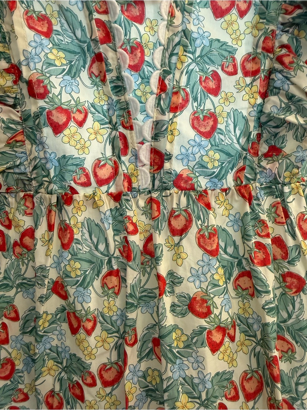 Sleeveless Strawberry-Print Tiered Midi Dress — Red & Green - Picture 3 of 4